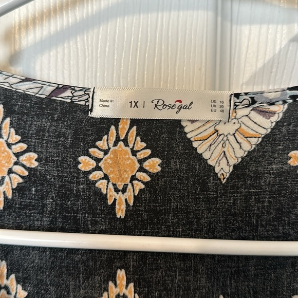 Black/ print flowy sundress - Picture 4 of 8